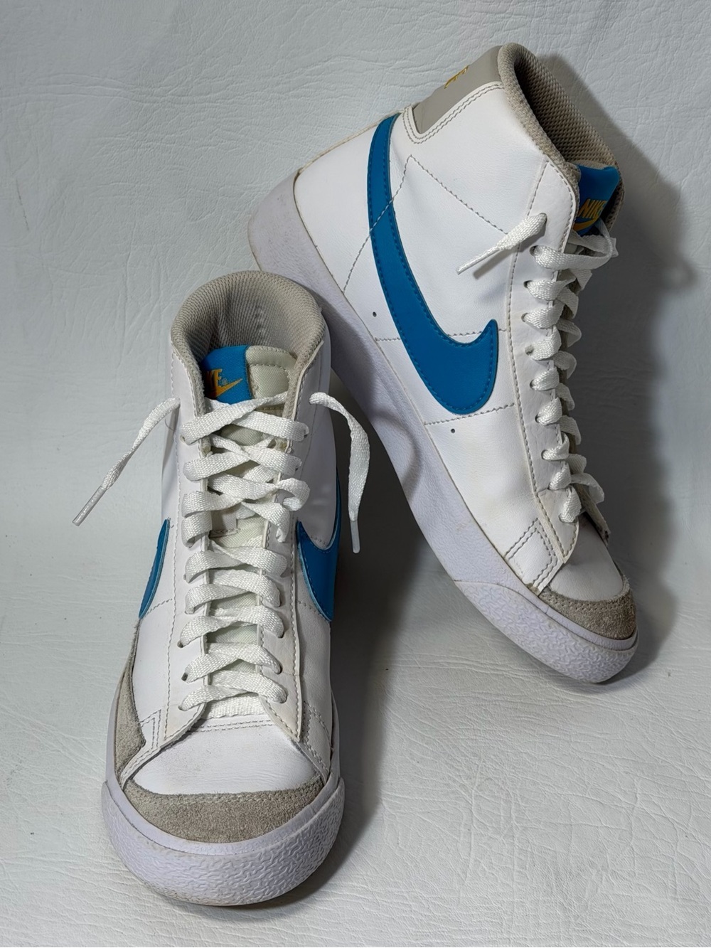 Vintage Nike Blazer Mid '77 Sneakers Size 4Y